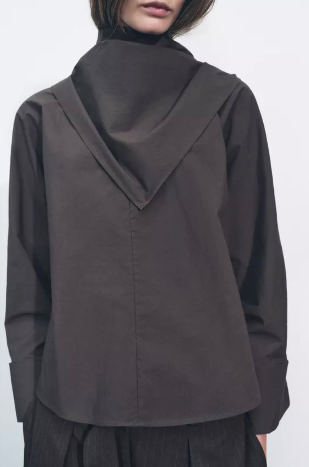 Blouse ZARA avec foulard taille XS (peut aller pour un S/M)