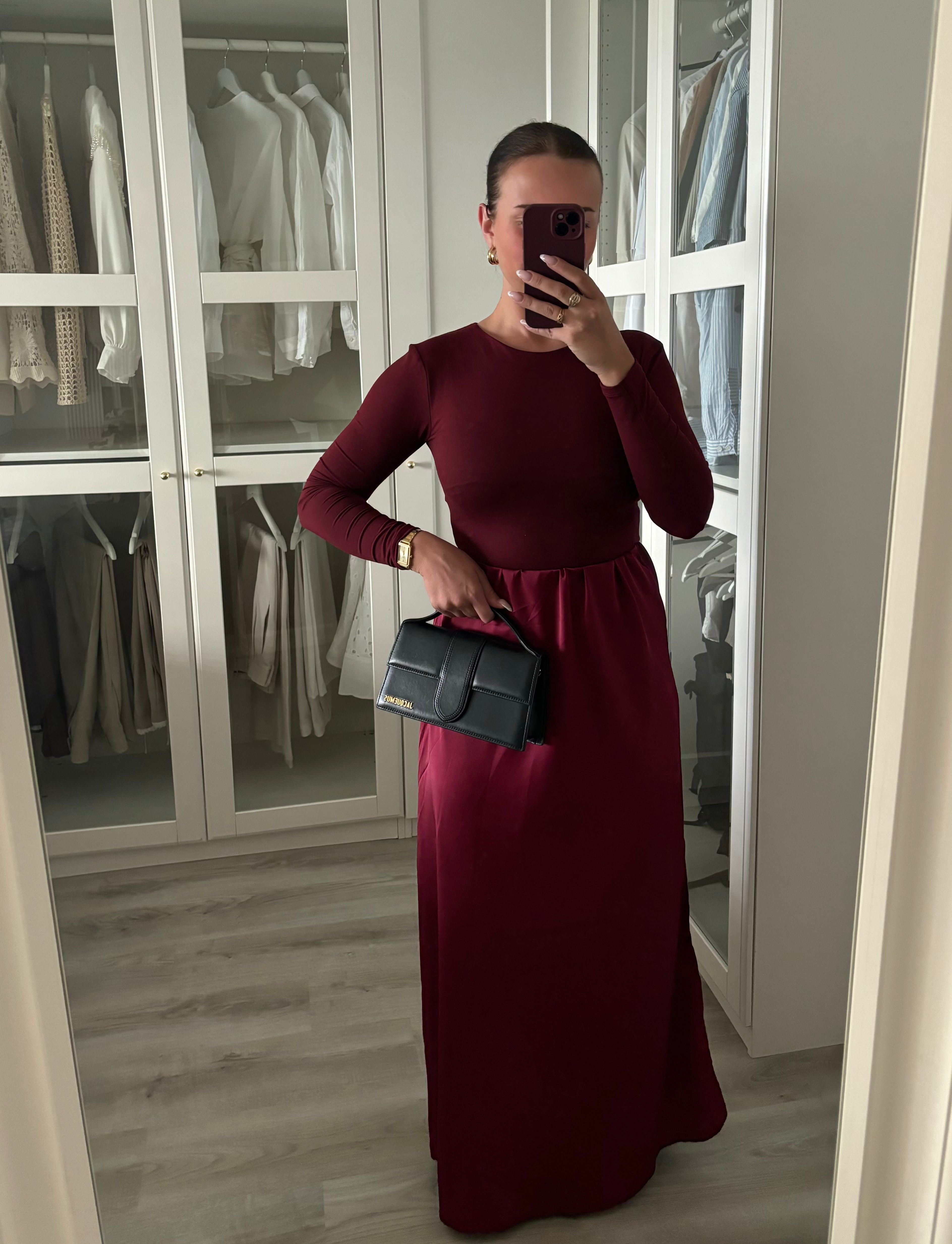 Jupe satinée bordeaux taille S/M