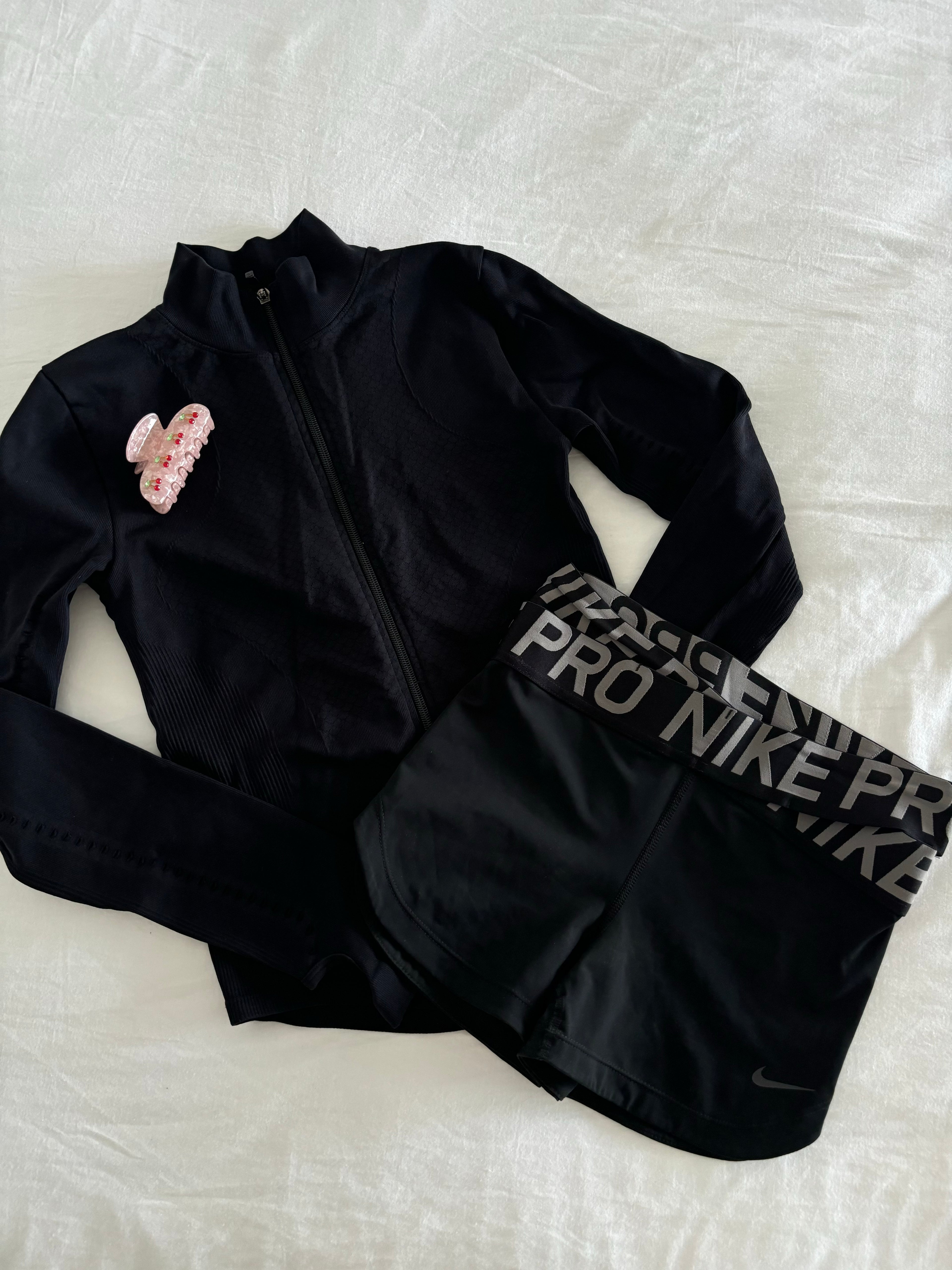 Short noir Nike taille S